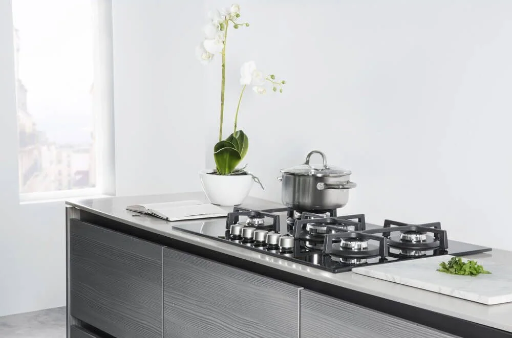 اجاق گاز صفحه ای شیشه ویرپول whirpool ایتالیا 